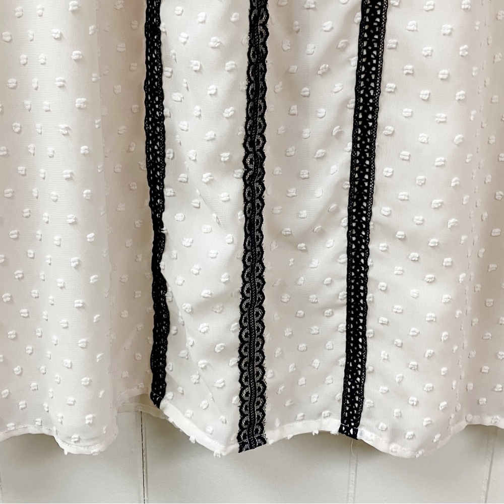 Lace Feminine Romantic J CREW Blouse SZ 12 Cream Swiss Dot Long Sleeve Classic - Picture 4 of 9